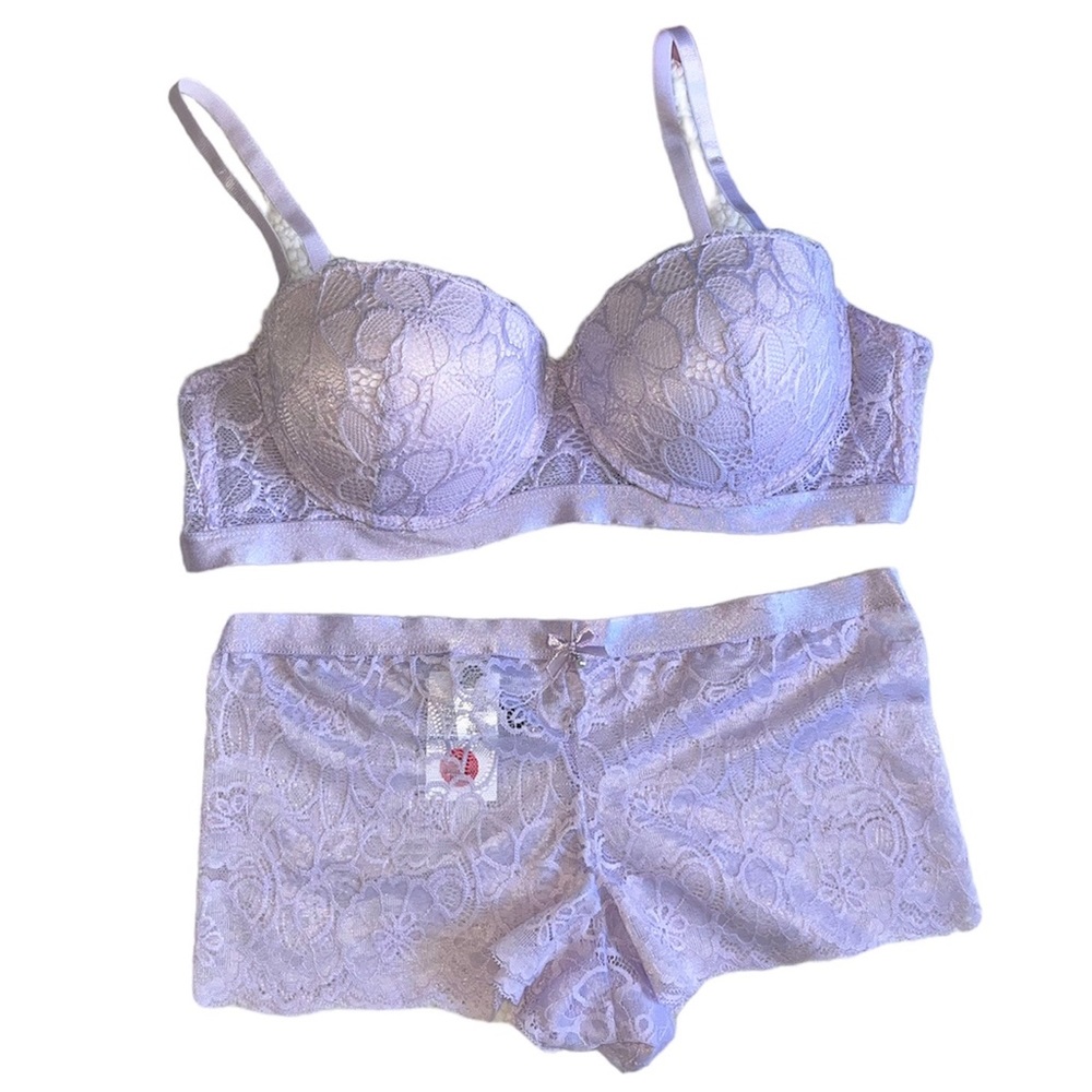 NWT Lilac lacey push up bra and lacey boy short panties set size 38B and large